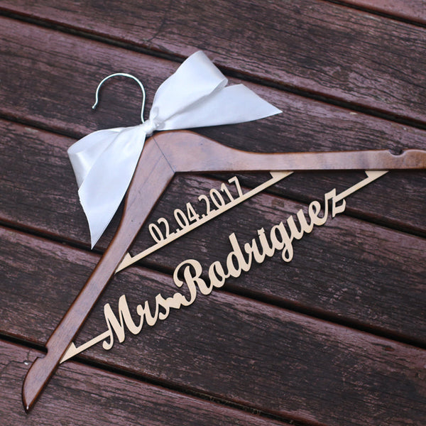Personalized Wedding Hanger with Name,Custom name Hanger for bride bridesmaid groom, wedding Dress Hanger for Bridal Shower Gift, custom bridal dress hanger with bow