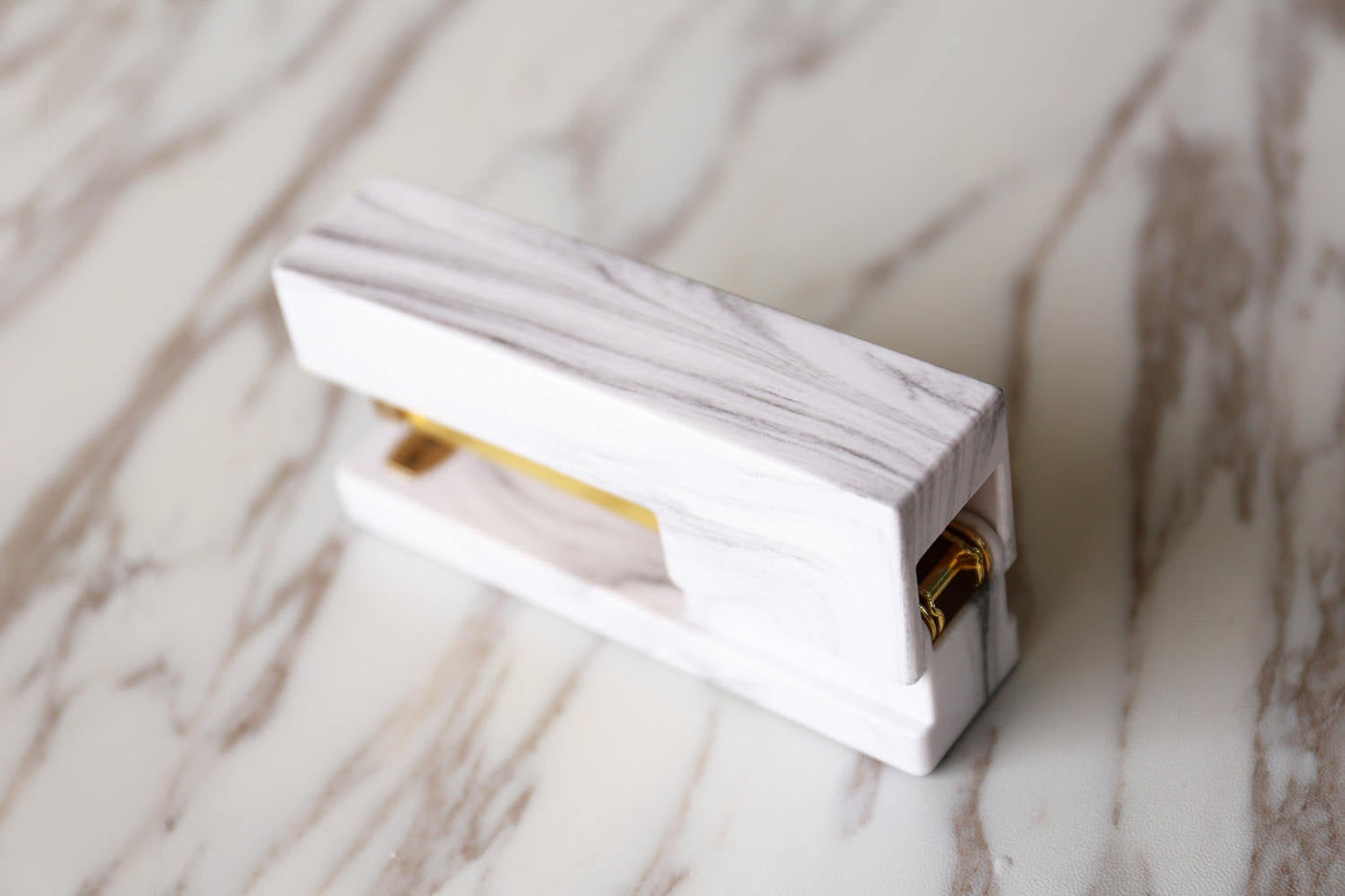 Acrylic Marble & Gold Stapler,Modern Office Desk Accessory,Acrylic stapler, office gift idea, minimalist gift idea